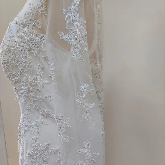 Glow size 20 trumpet mermaid wedding dress. Lace, mesh, appliqué. - Picture 6 of 16